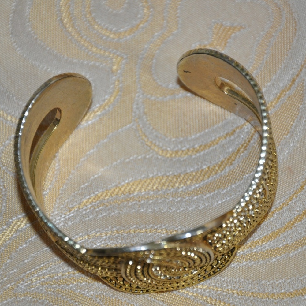 Bracelet - Picture 3 of 3